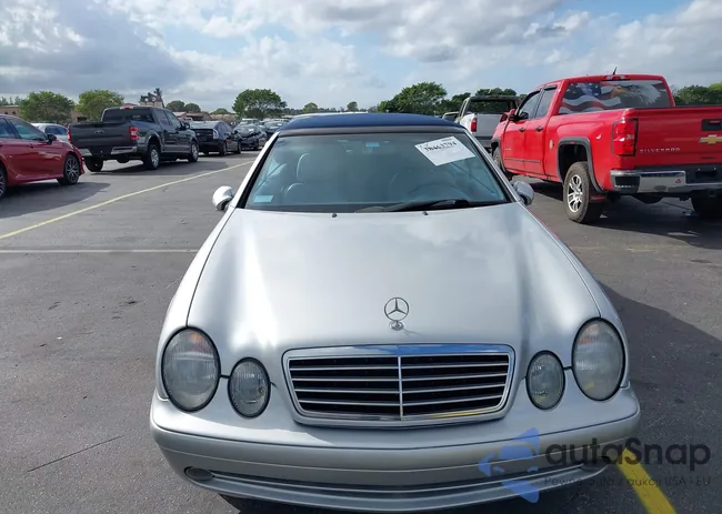 WDBLK70GX1T069063: 38463794