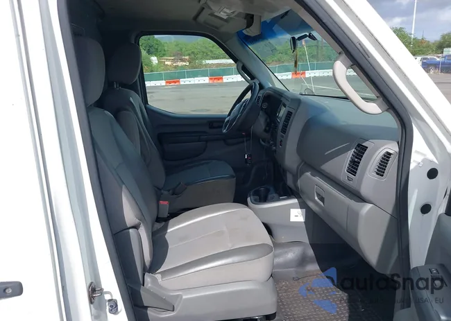 1N6BF0KM8EN107554: 38464933