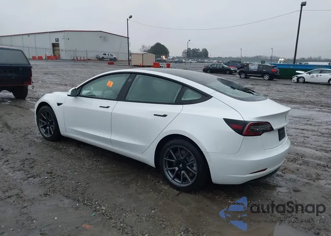 5YJ3E1EB6MF063318: 38469815