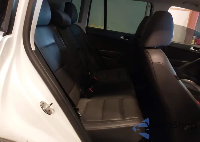 WVGSV7AX5HK009741: 38489974