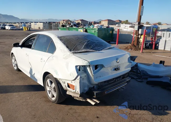 3VW2B7AJ3HM260983: 38497614