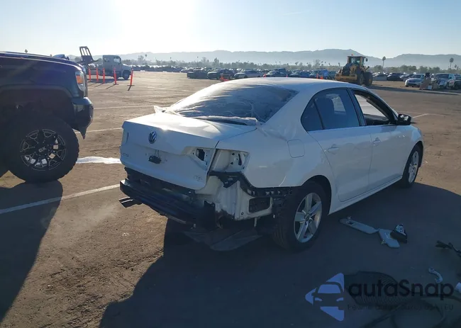 3VW2B7AJ3HM260983: 38497614