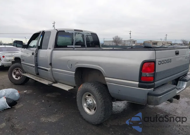 1B7KF23761J234375: 38500349