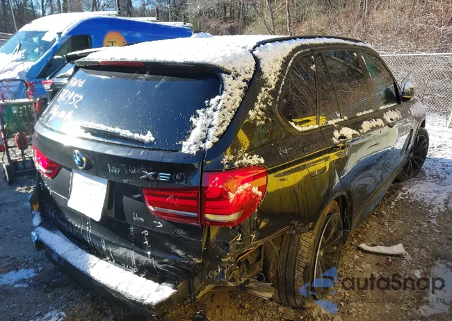 5UXKR6C56G0J82952: 38503477