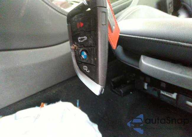 5UX33DT08P9R88138: 38504937