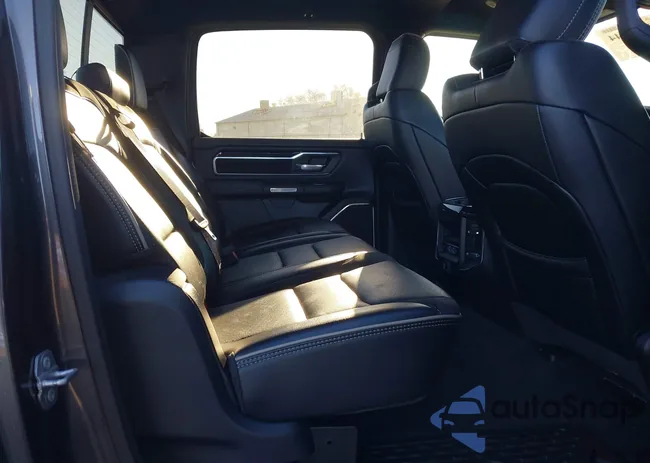 1C6SRFJTXNN282319: 38506244