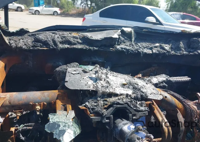 5NPE24AF9HH558146: 37553902