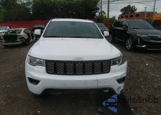 1C4RJFAG0JC388303: 37557372