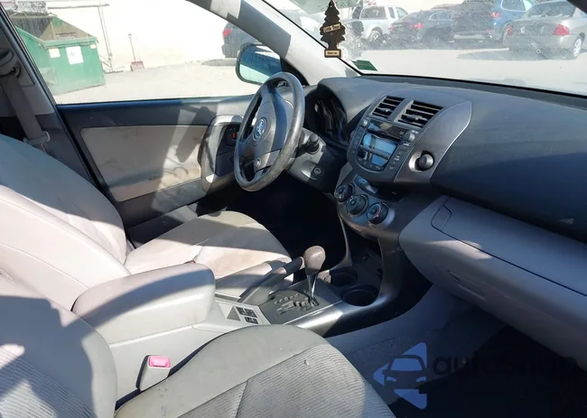 JTMBF33V695008006: 37575731