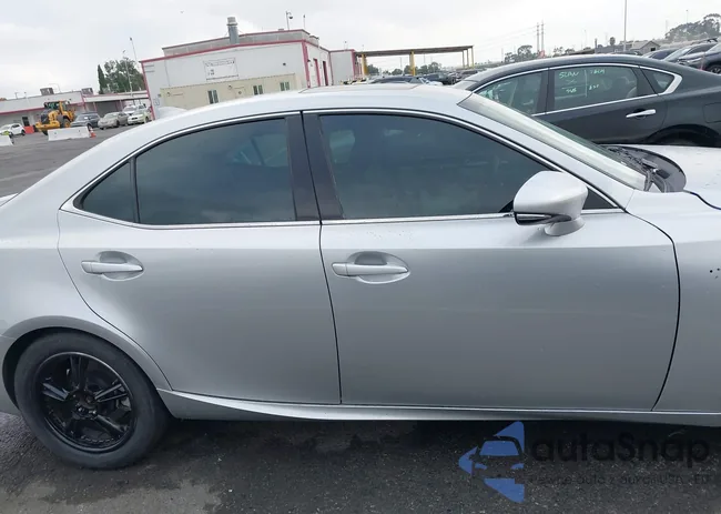 JTHBF1D20E5035428: 37594721