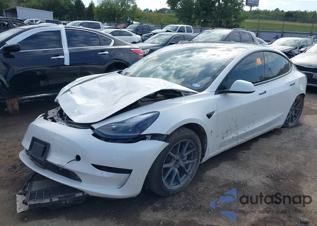 5YJ3E1EB4MF068064: 37604862