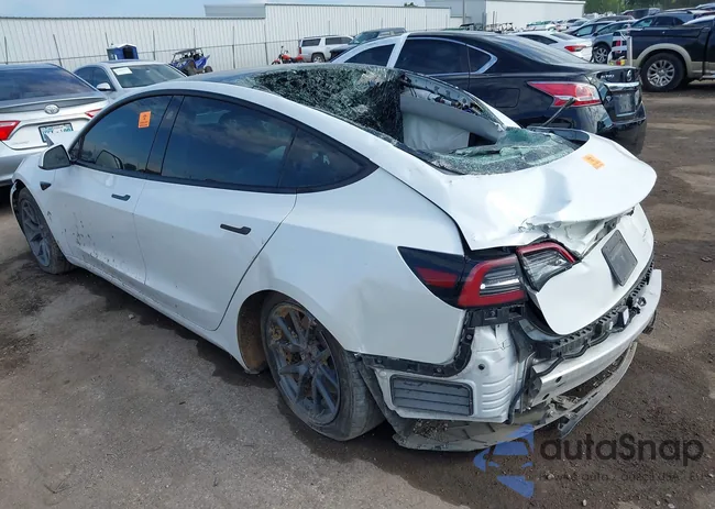 5YJ3E1EB4MF068064: 37604862