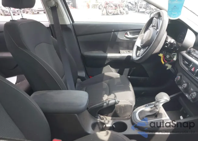 3KPF24AD9LE195881: 37605553