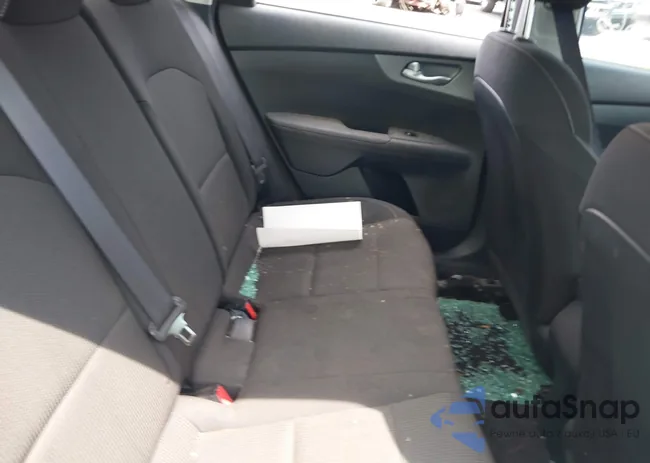 3KPF24AD9LE195881: 37605553