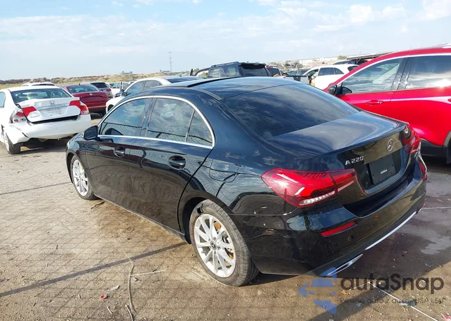 W1K3G4EB5MJ282989: 37608822