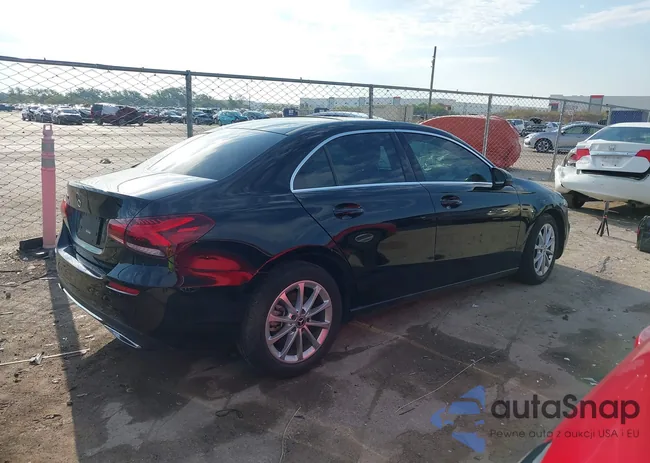 W1K3G4EB5MJ282989: 37608822