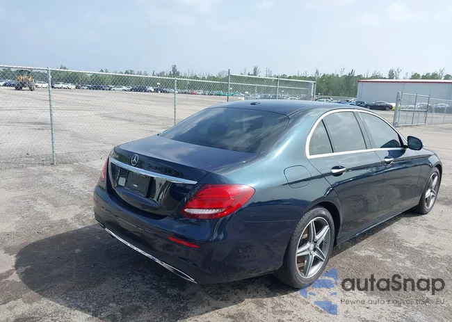 WDDZF4JB1HA017124: 37636597