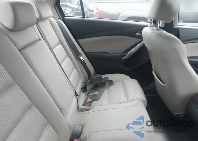 JM1GJ1U68E1130495: 37642712