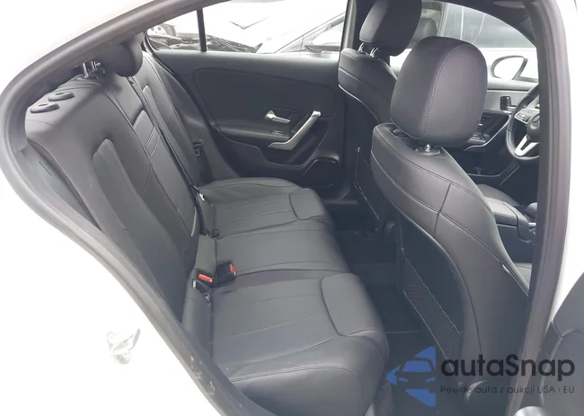 WDD3G4EB8KW003440: 37656838