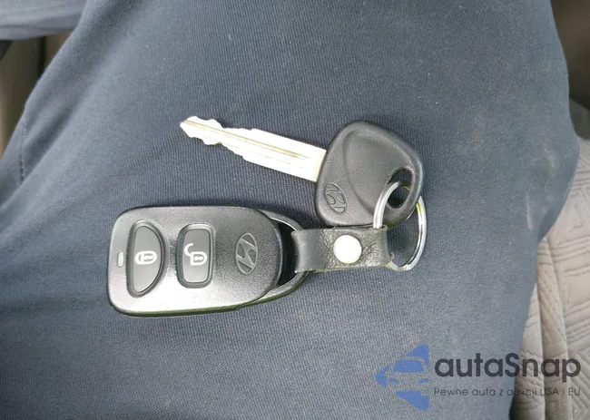 KM8JN12D17U625128: 37668244