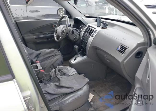 KM8JN12D17U625128: 37668244