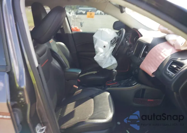 3C4NJDDB1LT166797: 37670879