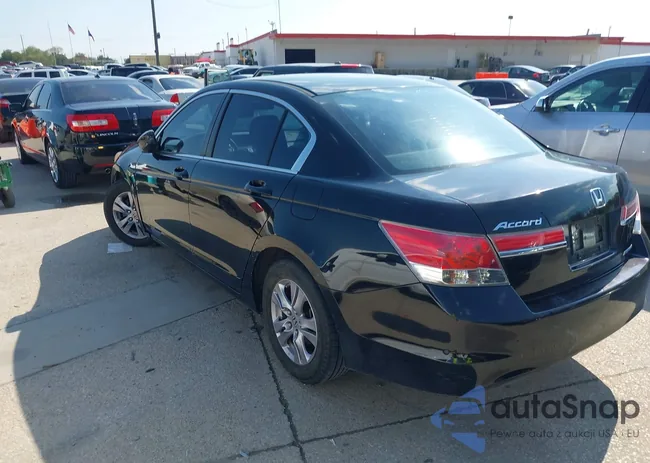 1HGCP2F69CA215604: 37679518