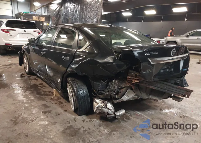 1N4AL3AP3EC322040: 37680413