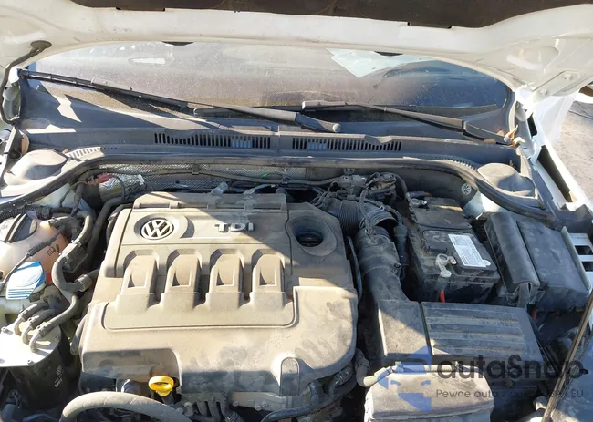 3VWLA7AJ4FM332262: 37681851