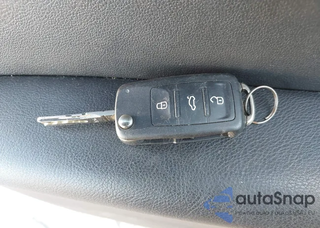 3VWLA7AJ4FM332262: 37681851