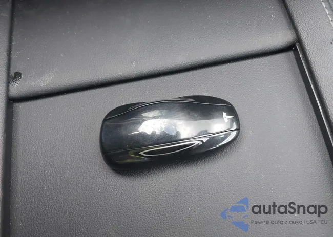 5YJSA1H46FF093992: 37700973