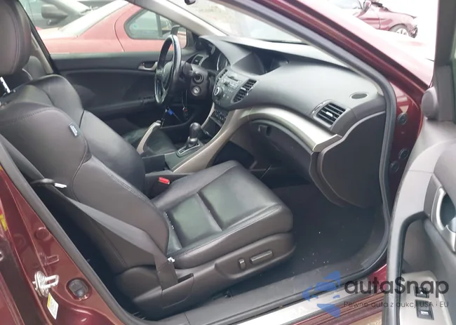 JH4CU2F61AC027585: 37701204