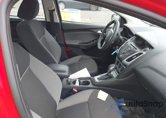 1FADP3F25EL245153: 37703162