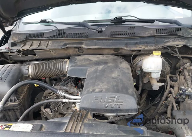 1C6RR6FG4DS565924: 37704285