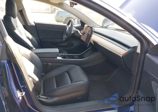 5YJ3E1EAXLF796946: 37706884