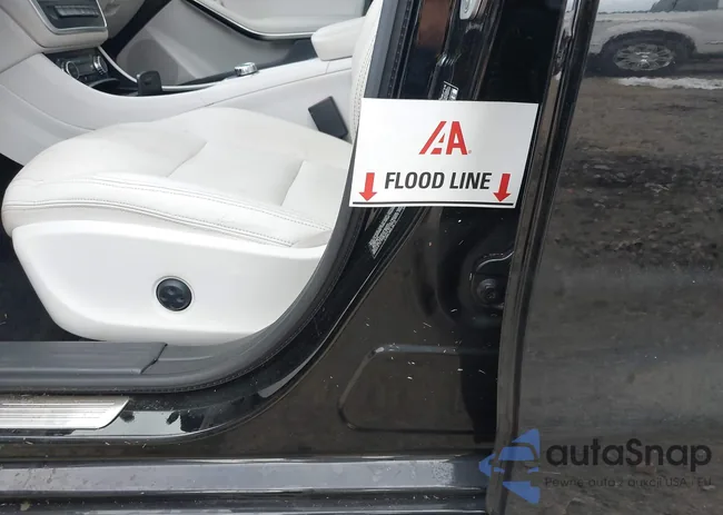 WDDSJ4GB0EN078587: 37726180