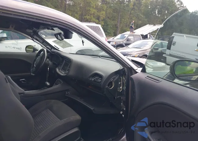 2C3CDZAG4JH204576: 37748155