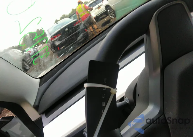 5YJ3E1EC8MF975599: 37752015