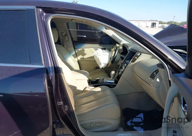 JN8CS1MW9HM411286: 37774864