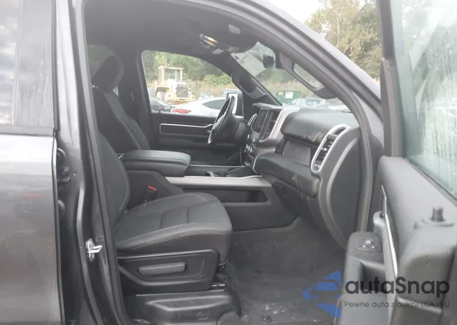 1C6RRFFG7NN258201: 37777101