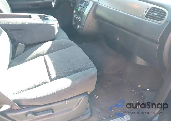 1GNFC13087R261280: 37782617