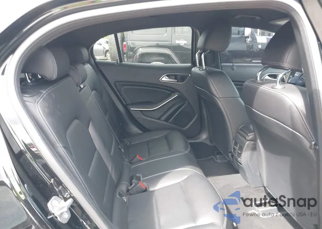 WDCTG4EB2LU021787: 37782891