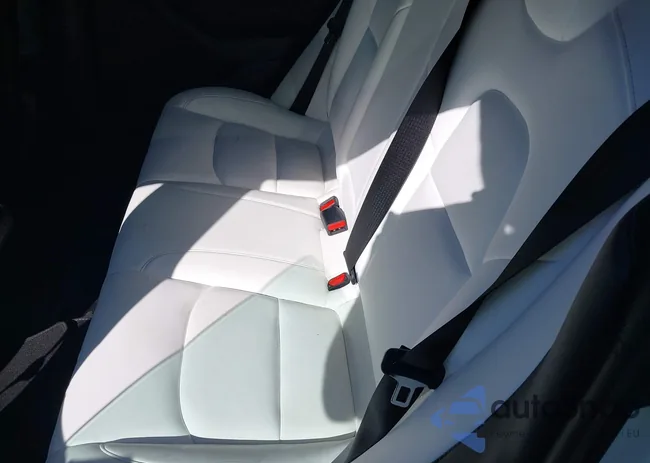 5YJ3E1EC8MF082543: 37788692