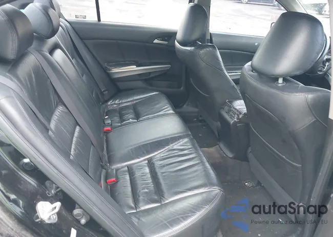 1HGCP26848A126810: 37803112