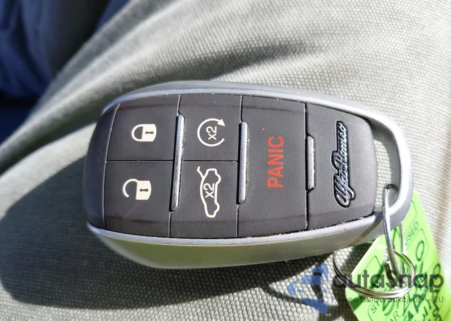 ZARFAMBN2K7601269: 37809103