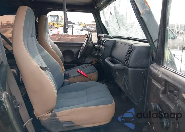 1J4FA59S3YP740440: 37812199