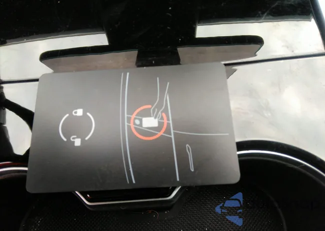 5YJ3E1EB3JF092030: 37860261