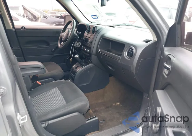 1C4NJPBA6GD741399: 37899686