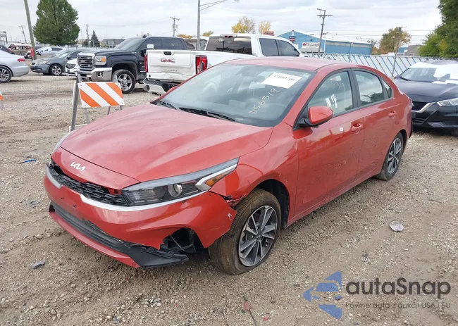 3KPF24AD0PE563497: 37899706