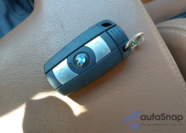 WBAPM7C55AE192276: 37901322